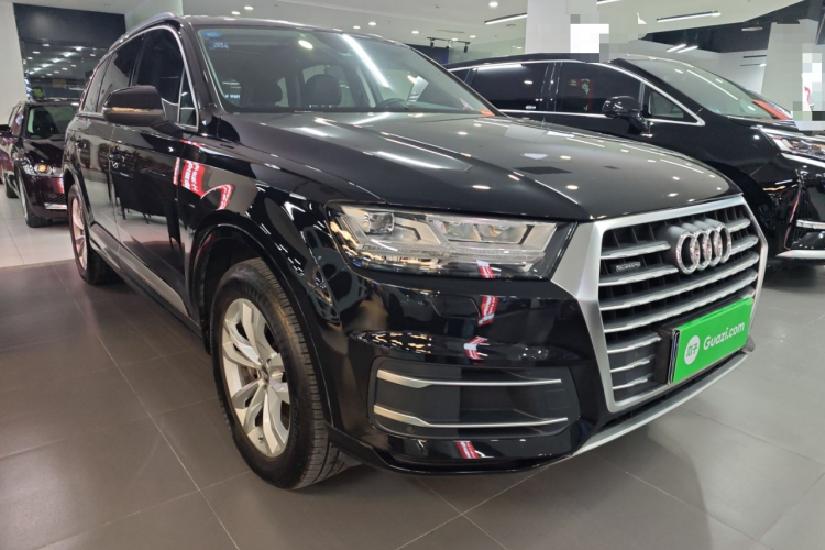 奥迪Q7 2019款 45 TFSI 舒适型车身外观3