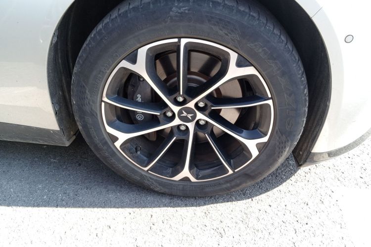 小鹏P7 2020款 586N车身外观10