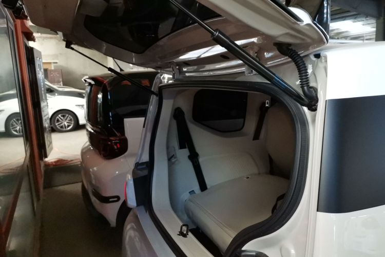 五菱汽车 宏光MINIEV 2024款 第三代 215km 青春版机舱底盘23