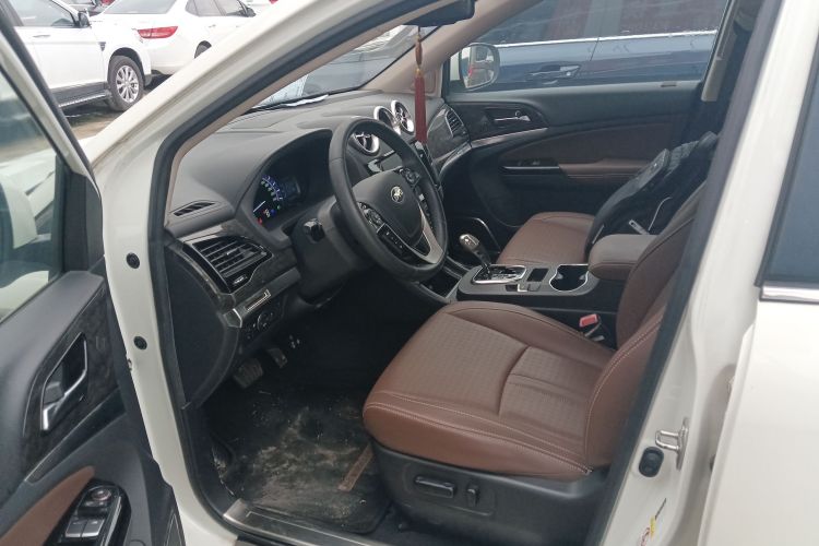 比亚迪S7 2016款 2.0T 自动尊贵型Plus中控内饰7003