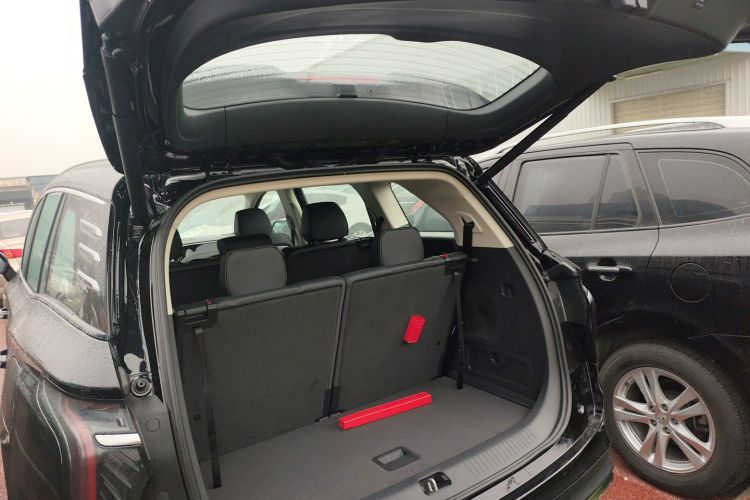 红旗HS7 PHEV 2024款 2.0T PHEV 四驱旗畅版 7座机舱底盘23