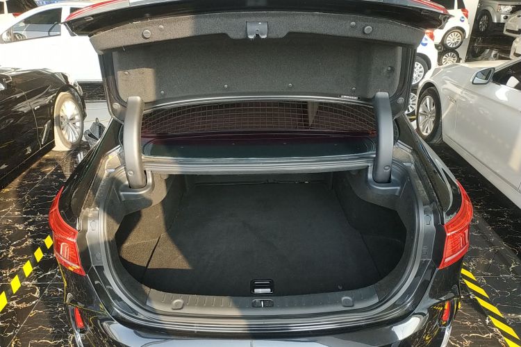 江汽集团 江淮iEVA60 2019款 旗舰型机舱底盘23