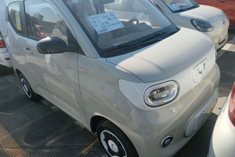 五菱汽车 宏光MINIEV 2024款 第三代 215km 青春版车身外观6002