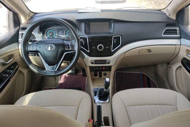 长城C30 2015款 1.5L AMT舒适型中控内饰12