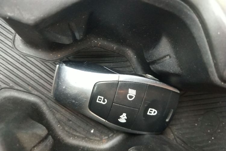 北京越野BJ40增程 2025款 进阶版中控内饰11