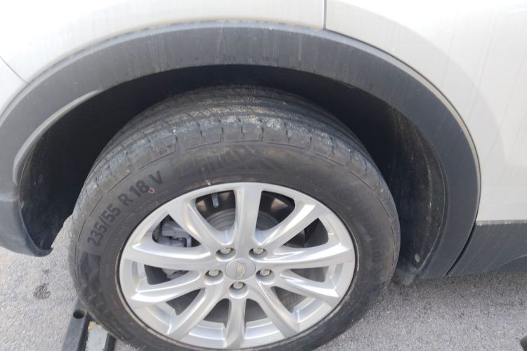 凯迪拉克XT4 2022款 28T 两驱风尚型车身外观6008