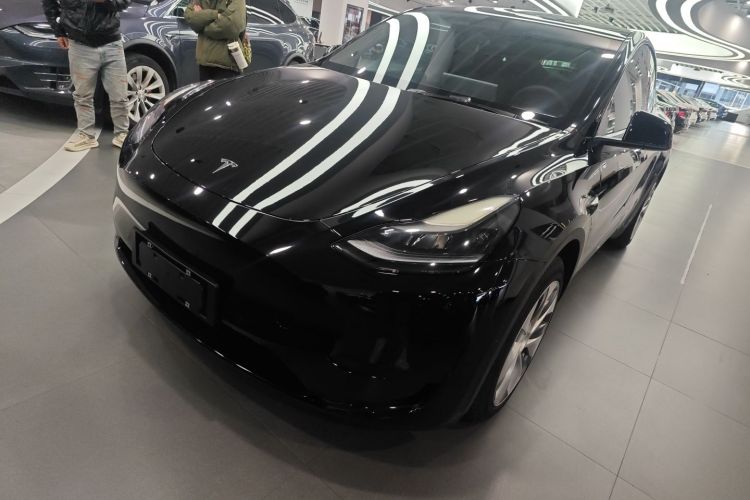 特斯拉 Model Y 2022款 后轮驱动版车身外观1