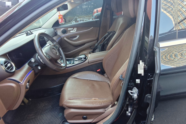 奔驰E级 2017款 E 300 L 豪华型局部细节19