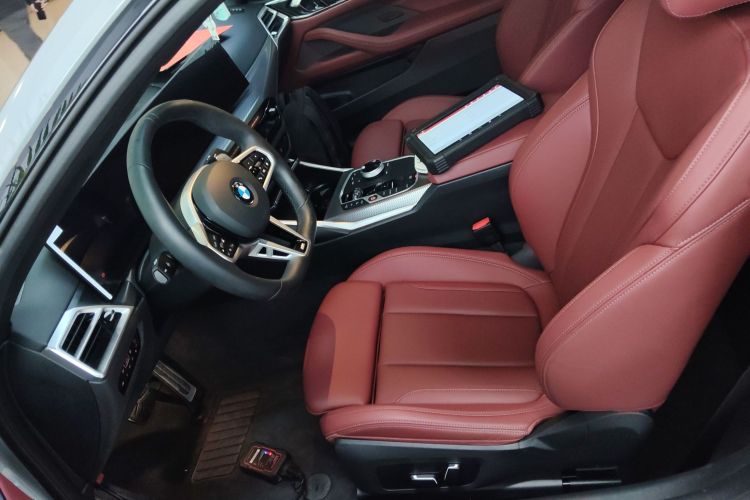 宝马4系 2024款 430i M运动曜夜套装中控内饰19