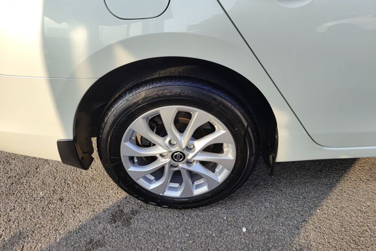 日产 轩逸 2022款 经典 1.6XL CVT豪华版车身外观6008