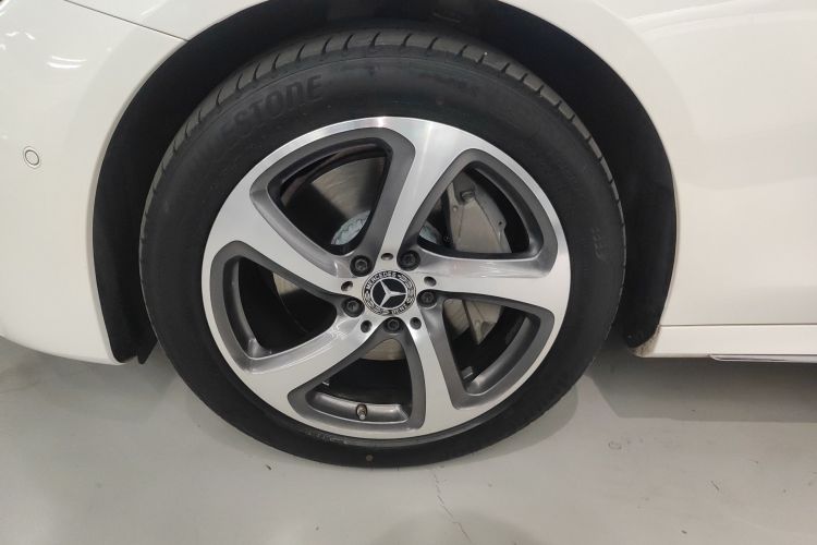 奔驰E级 2019款 改款 E 300 L 运动豪华型车身外观6005