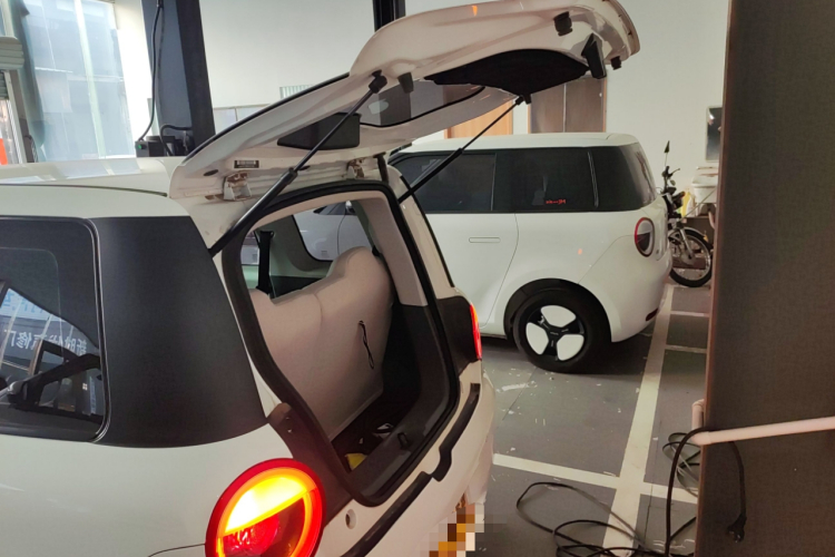 长安启源 长安Lumin 2023款 205km 香沁款机舱底盘23