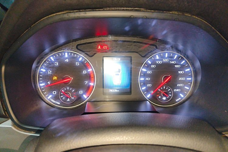 哈弗H6 2018款 蓝标 运动版 1.5T 手动两驱精英型中控内饰14