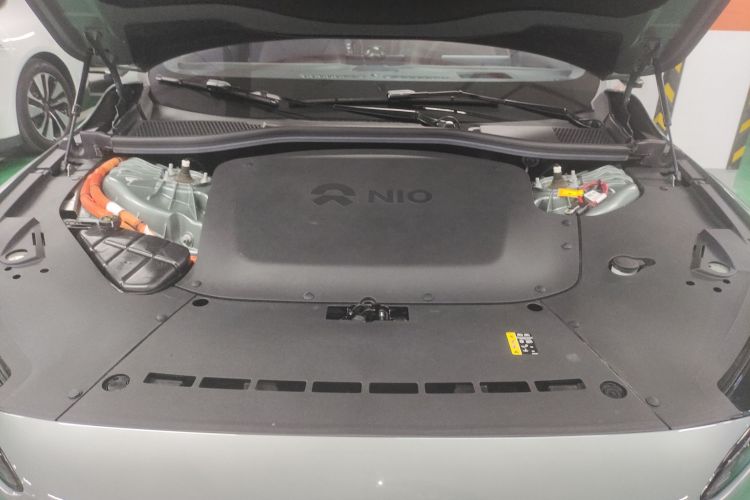 蔚来ET7 2022款 100kWh机舱底盘24