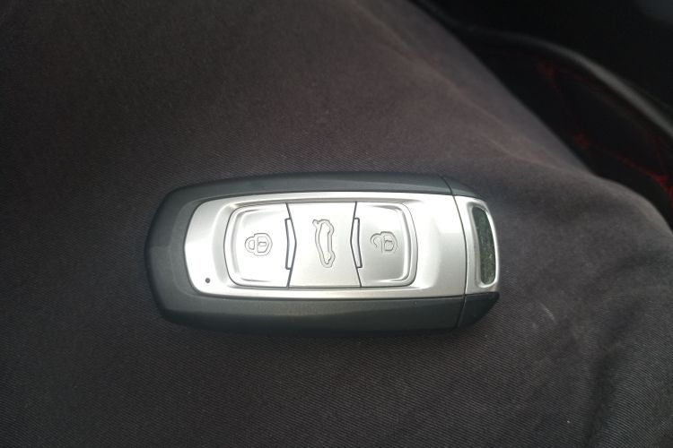 吉利汽车 博越 2016款 1.8TD 自动智尊型中控内饰7001