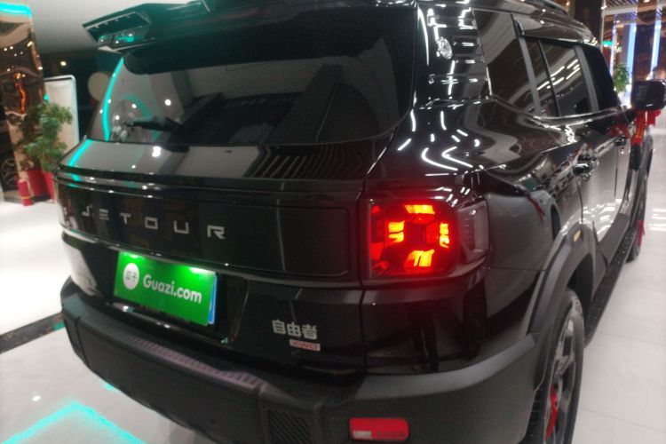 捷途自由者 2025款 2.0TD 自动XWD征服车身外观6