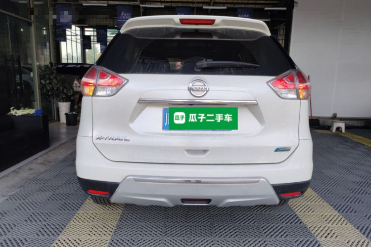 日产 奇骏 2015款 2.0L CVT舒适MAX版 2WD车身外观6004