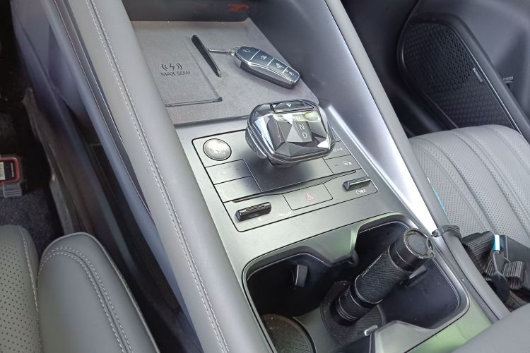 比亚迪 宋L EV 2025款 智驾版 662km 激光雷达卓越型局部细节18