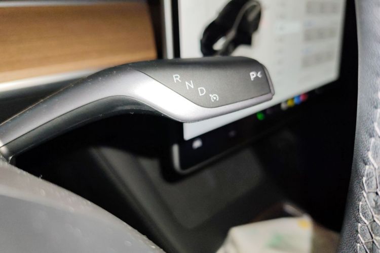 特斯拉 Model 3 2022款 后轮驱动版中控内饰18