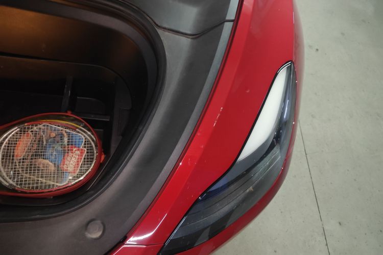 特斯拉 Model Y 2022款 长续航全轮驱动版局部细节9007