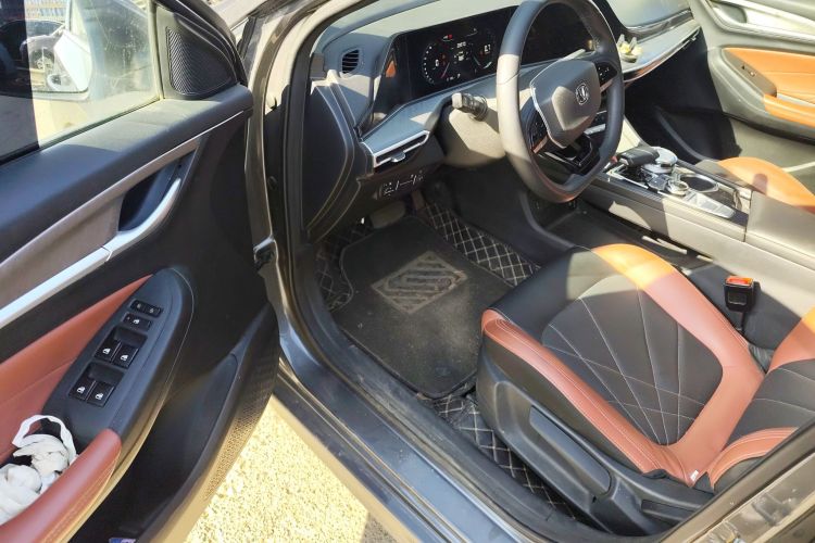 长安 逸动 2023款 畅享版 PLUS 蓝鲸NE 1.4T GDI DCT尊贵版中控内饰20