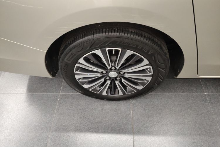 别克GL8 2021款 ES陆尊 653T 豪华型车身外观6001