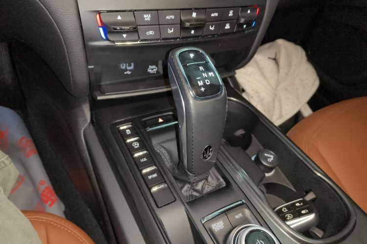 玛莎拉蒂 Ghibli 2023款 2.0T GT中控内饰18