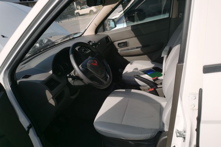 五菱汽车 五菱宏光 2021款 1.5L改款 S基本型 电动助力LAR局部细节19