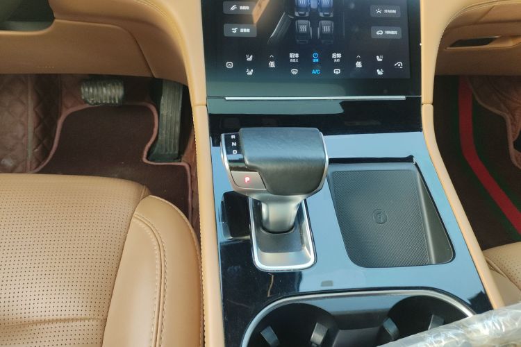 理想汽车 理想ONE 2021款 增程6座版中控内饰18