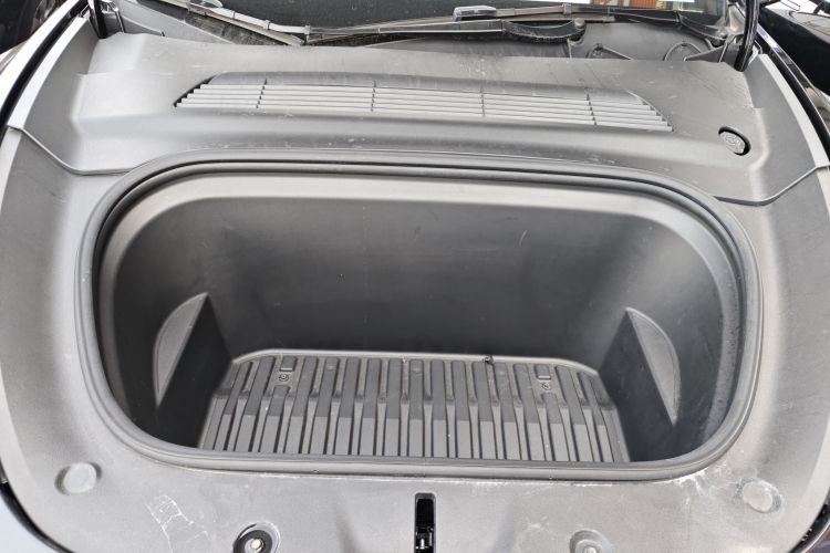 特斯拉 Model Y 2022款 后轮驱动版局部细节24