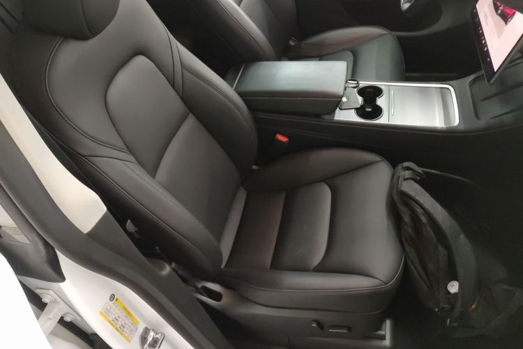 特斯拉 Model Y 2022款 改款 后轮驱动版局部细节41