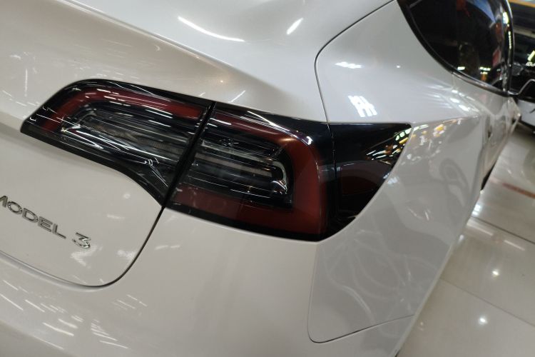特斯拉 Model 3 2021款 标准续航后驱升级版 3D6车身外观9