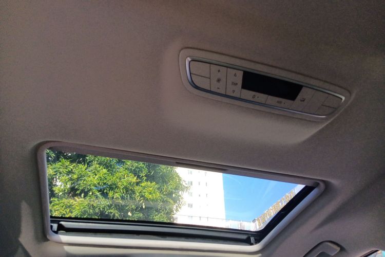 别克GL8 2017款 ES 28T 舒适型 国V中控内饰22