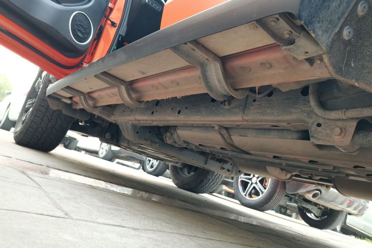 坦克300 2023款 越野版 2.0T 征服者局部细节9002