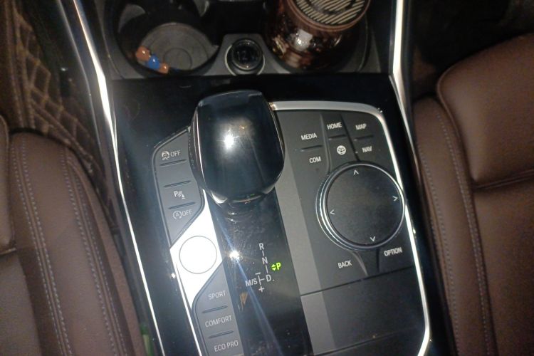 宝马3系 2021款 改款 320Li M运动套装中控内饰18