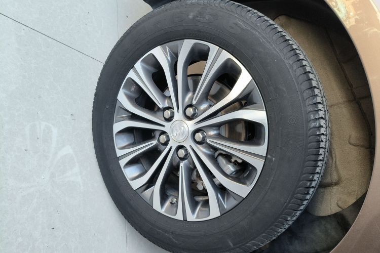 别克GL8 2021款 陆上公务舱 652T 尊贵型车身外观6008