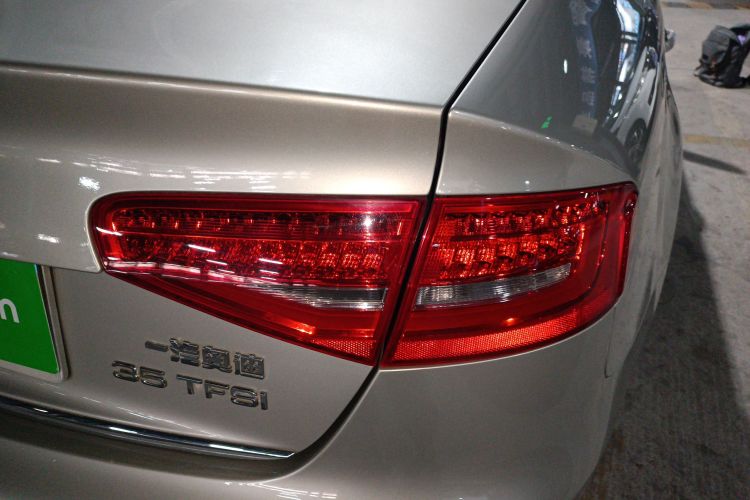 奥迪A4L 2015款 35 TFSI 自动标准型车身外观6006