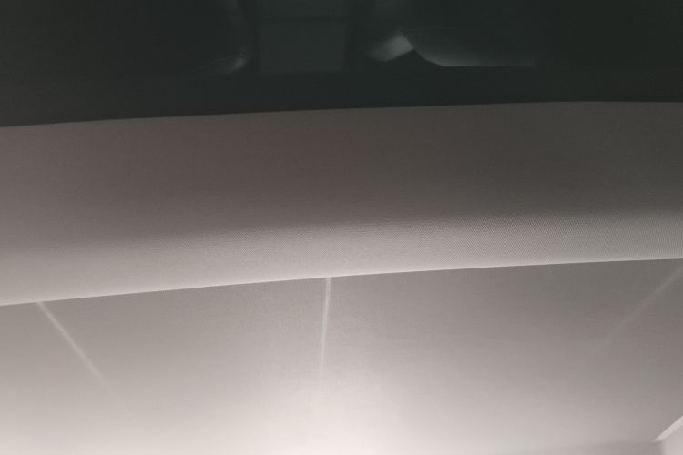 特斯拉 Model 3 2023款 后轮驱动版中控内饰22