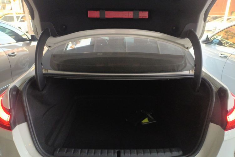 宝马2系(进口) 2021款 225i 四门轿跑车 M运动套装机舱底盘23