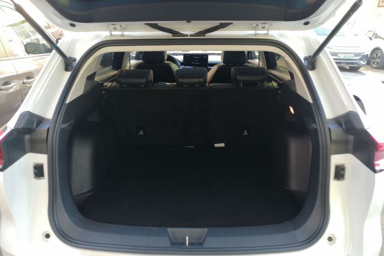 哈弗H6 2021款 国潮版 1.5GDIT 自动冠军版机舱底盘23