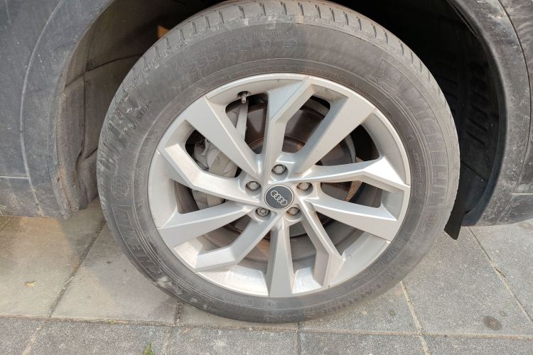 奥迪Q5L 2022款 40T 豪华动感型车身外观10