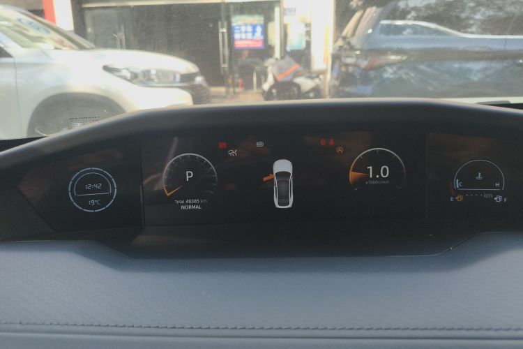 长安UNI-V 2023款 2.0T 领速版中控内饰14