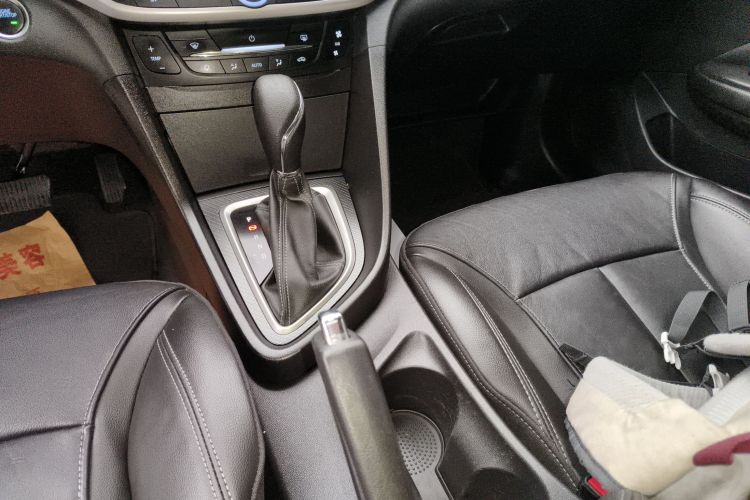 别克 英朗 2019款 18T 自动互联精英型 国V中控内饰18