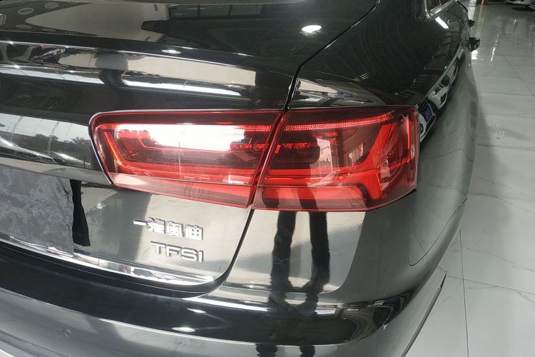 奥迪A6L 2016款 TFSI 舒适型车身外观9