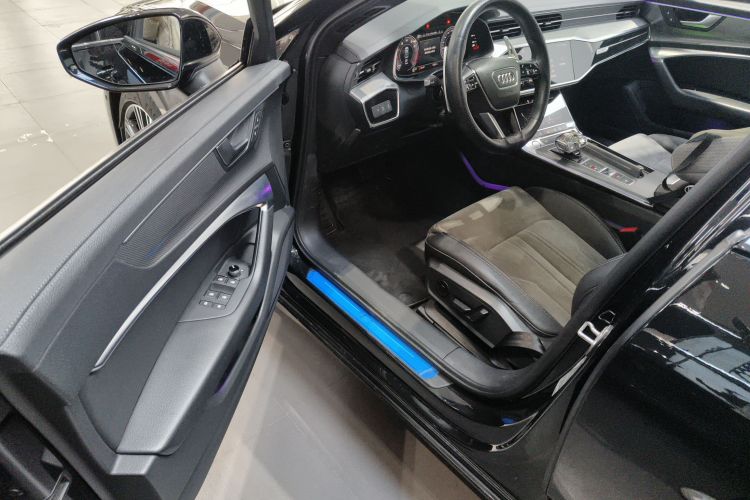 奥迪A6L 2020款 45 TFSI quattro 臻选动感型中控内饰7003