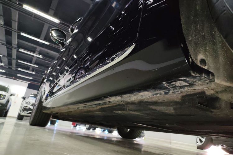 红旗H5 2023款 2.0T 自动智联旗畅版局部细节9002