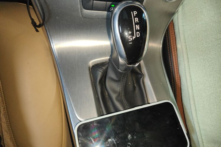 沃尔沃S60 2016款 S60L T4 智远版中控内饰18