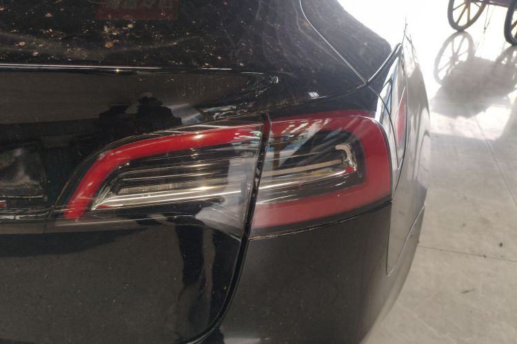 特斯拉 Model 3 2021款 标准续航后驱升级版 3D6车身外观9