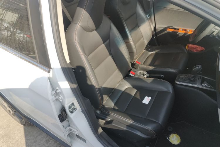 吉利汽车 远景X1 2017款 1.3L 自动玩家版局部细节41