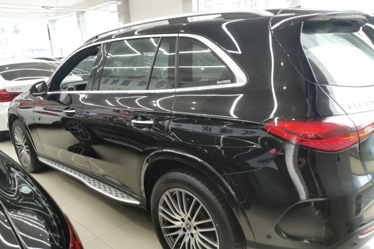 奔驰GLC 2023款 改款 GLC 300 L 4MATIC 动感型 5座车身外观4